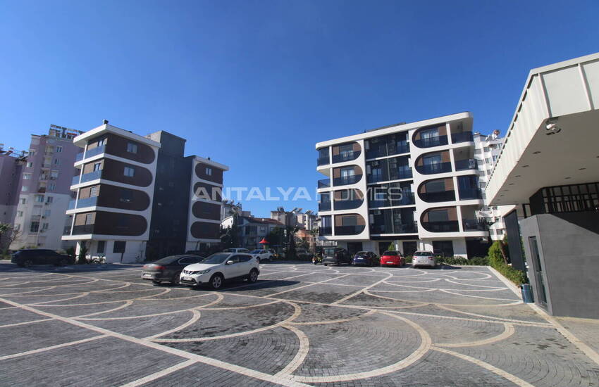 1 and 2-bedroom Flats in a Complex with Pool in Antalya Lara 1