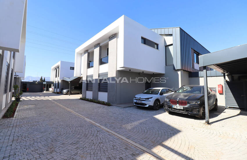 Woning Met 4 Slaapkamers, Zwembad En Tuin In Döşemealtı Antalya 8