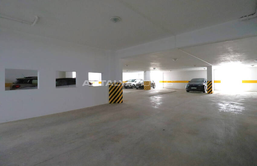 Gemeubileerd Appartement Met Parkeergarage In Antalya Muratpaşa 11