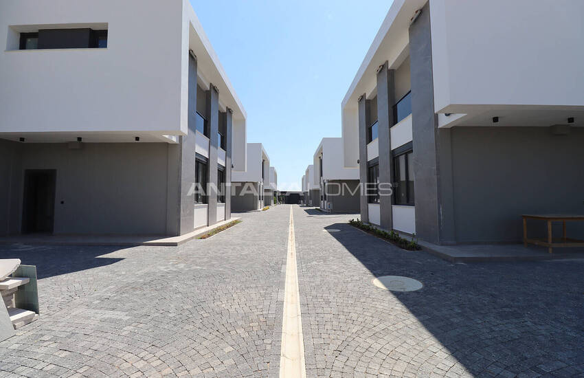 Halfvrijstaande Huis Met Zwembad En Tuin In Antalya Döşemealtı 2