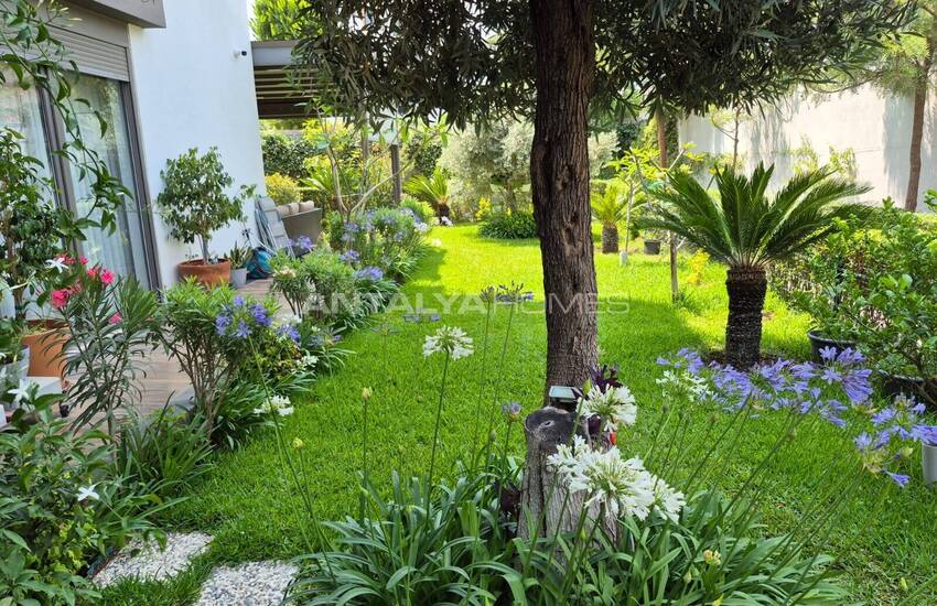 آپارتمان دوبلکس ۴ خوابه با کف باغ در آنتالیا 15