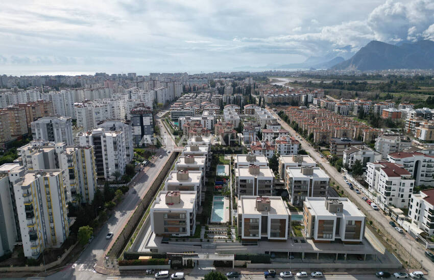 آپارتمان دوبلکس ۴ خوابه با کف باغ در آنتالیا 2