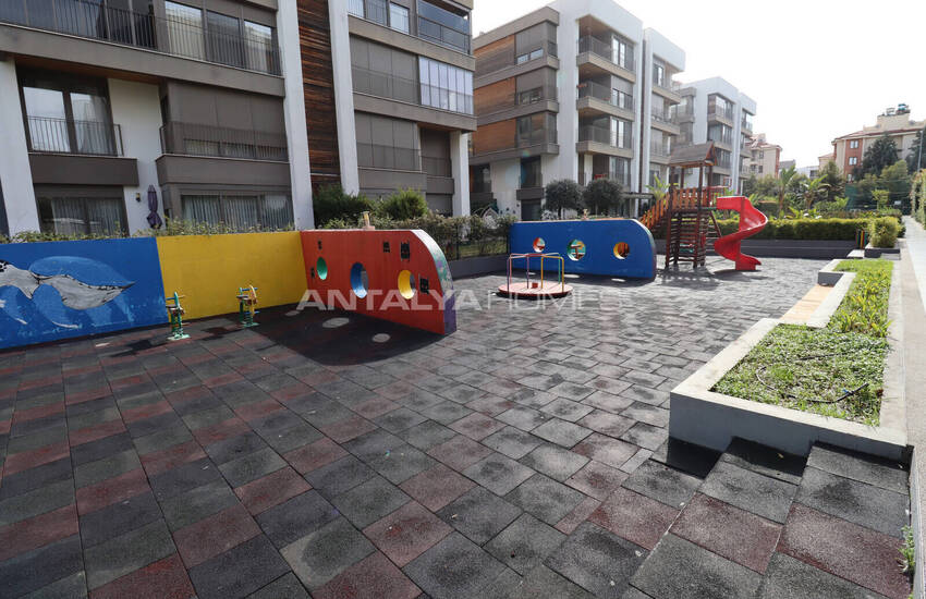 آپارتمان دوبلکس ۴ خوابه با کف باغ در آنتالیا 9