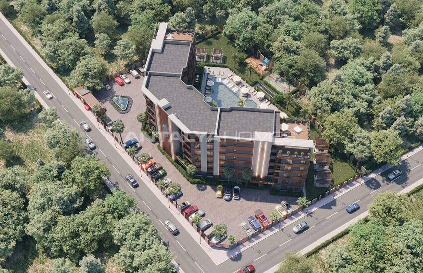 Antalya Altıntaş’ta Havuz ve Spor Salonu Olan Sitede Daireler 1