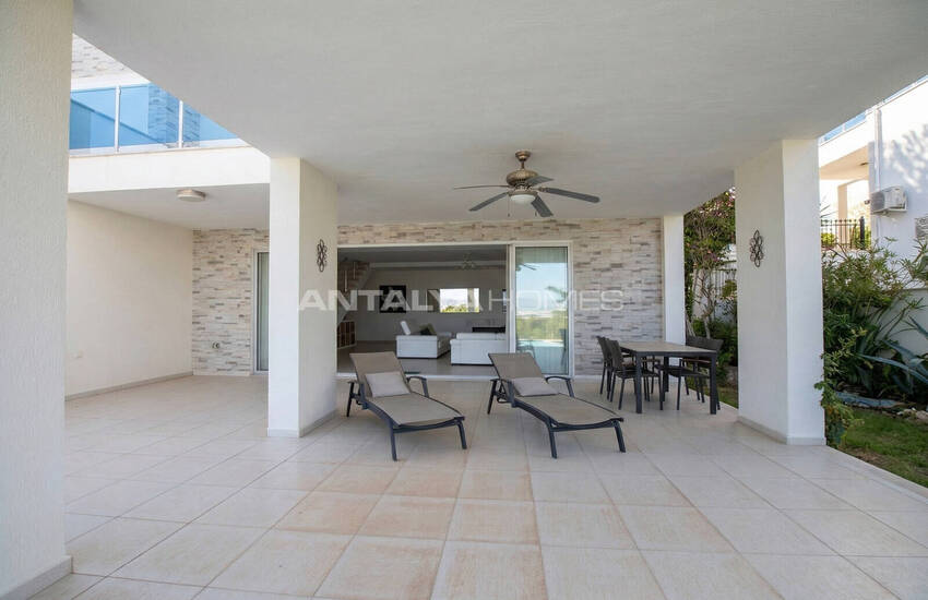 Triplexvilla Met 4 Slaapkamers En Zwembad In Antalya 5