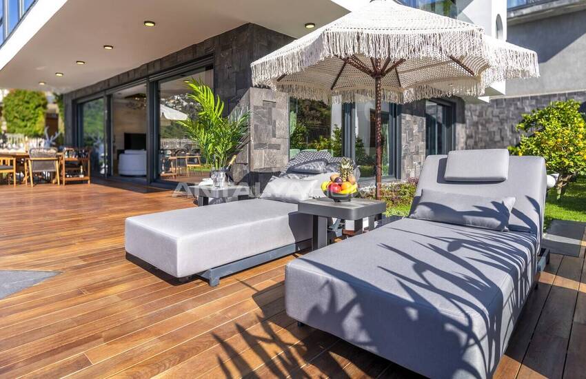 Alanya Bektaş'ta Havuzlu Satılık 3+1 Müstakil Villa 11