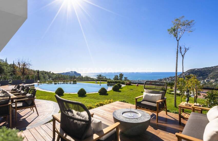 Alanya Bektaş'ta Havuzlu Satılık 3+1 Müstakil Villa 1