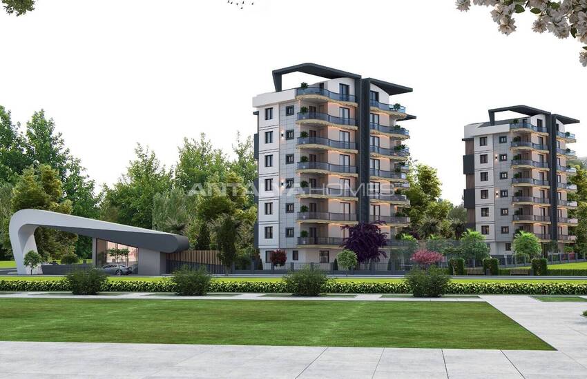 Antalya Serik'te Havuzlu Sitede Satılık 2+1 ve 3+1 Daireler 2