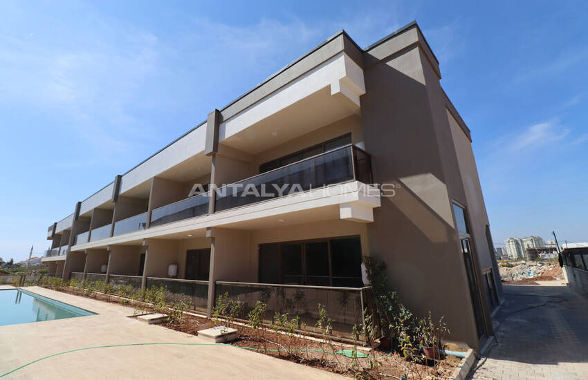 Zeezichtappartementen Met Zwembad En Tuin In Aksu Antalya 2