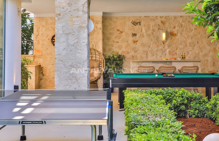Kaş Kalkan’da Deniz ve Dağ Manzaralı Özel Havuzlu Villa 25