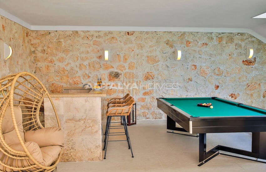 Kaş Kalkan’da Deniz ve Dağ Manzaralı Özel Havuzlu Villa 26