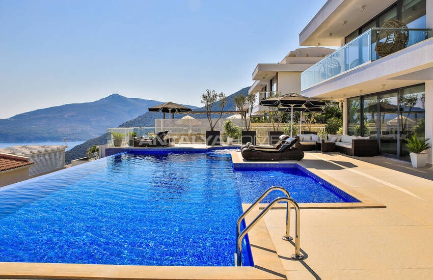Kaş Kalkan’da Deniz ve Dağ Manzaralı Özel Havuzlu Villa 7