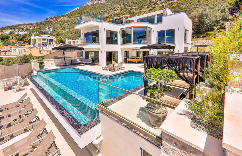 Luxury Sea View Villa with Extensive Amenities in Kalkan Antalya 1