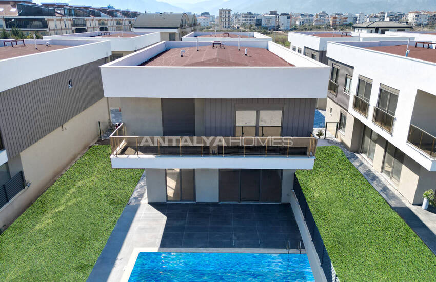 Antalya Döşemealtı’nda Özel Havuzlu ve Bahçeli Villalar 6