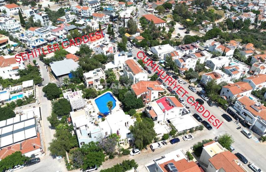 Elegant Spacious Villa for Sale with a Garden in Kalkan Antalya 11