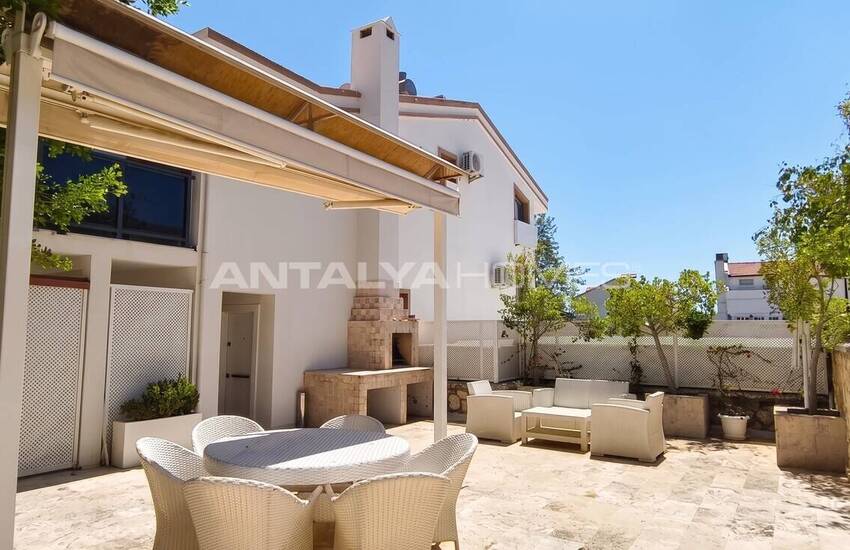 Elegant Spacious Villa for Sale with a Garden in Kalkan Antalya 8