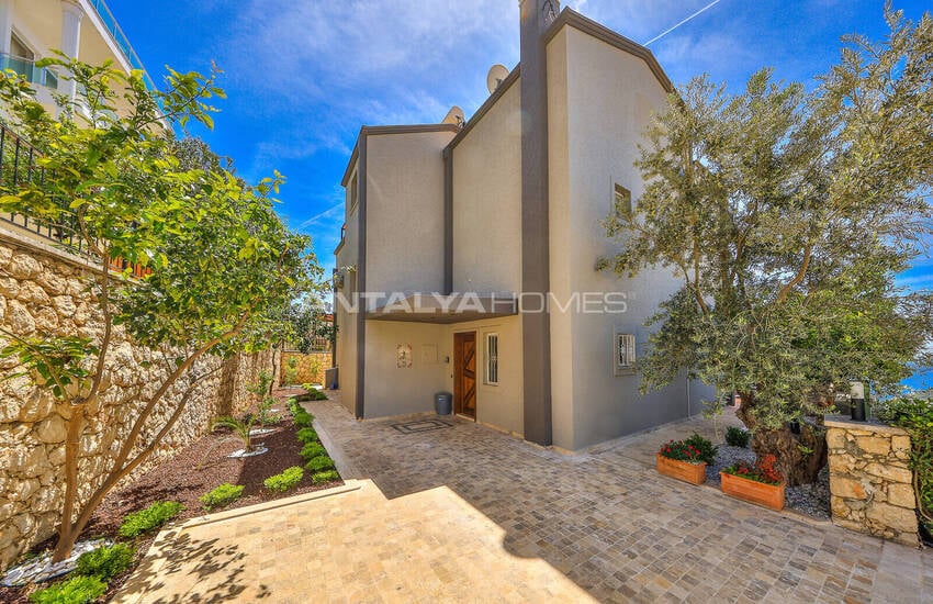 Antalya Kalkan'da Sonsuzluk Havuzlu 4+1 Lüks Villa 13