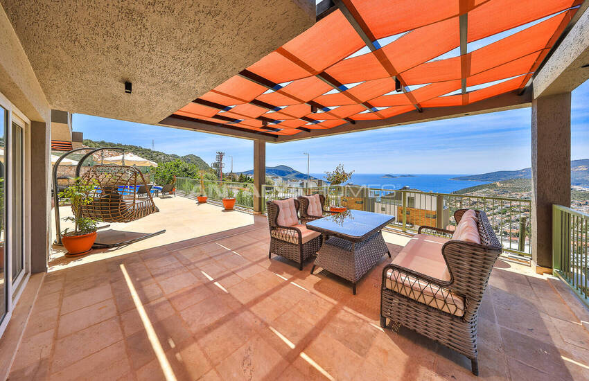 Antalya Kalkan'da Sonsuzluk Havuzlu 4+1 Lüks Villa 11