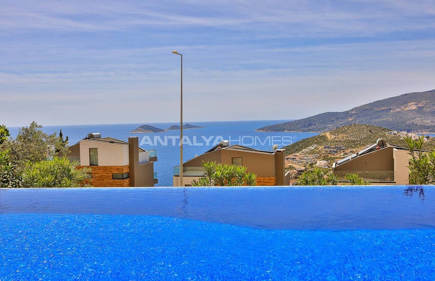 Antalya Kalkan'da Sonsuzluk Havuzlu 4+1 Lüks Villa 1