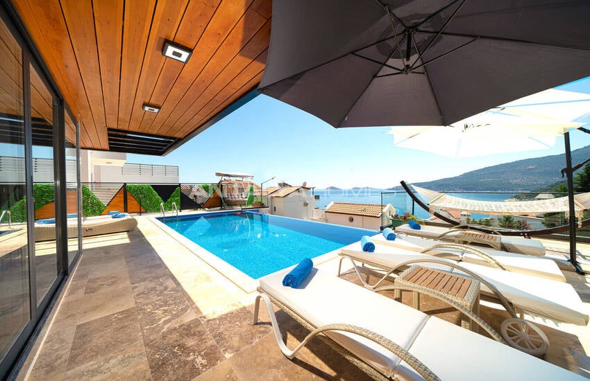 Villa Med 4 Sovrum Och Pooler I Kalkan Antalya 1