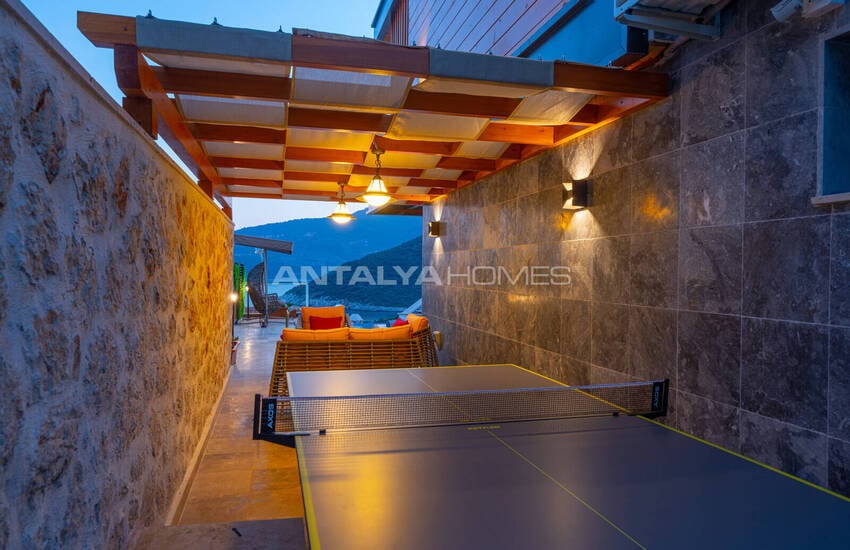 Kalkan Antalya'da Havuzlu 4+1 Deniz Manzaralı Villa 11