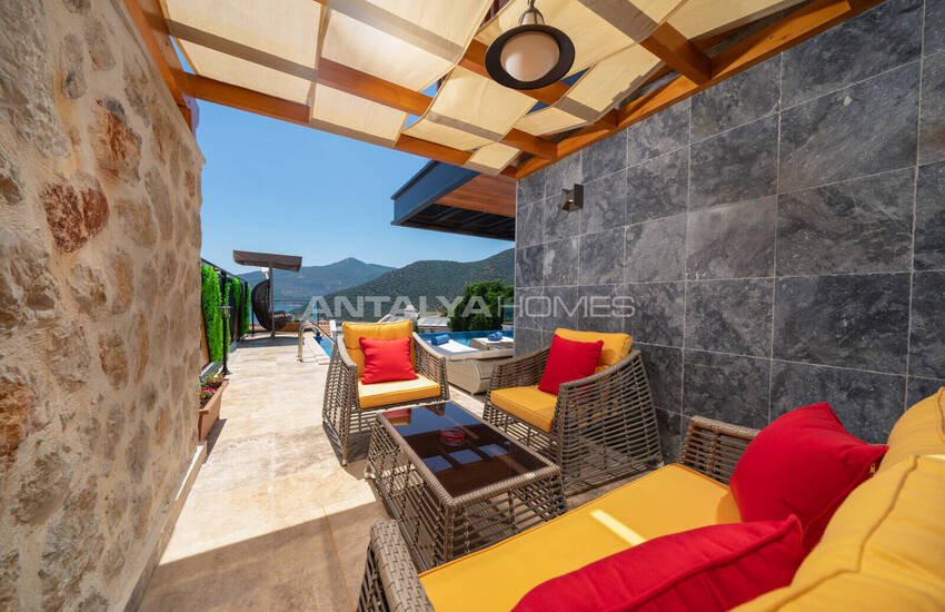 Kalkan Antalya'da Havuzlu 4+1 Deniz Manzaralı Villa 12