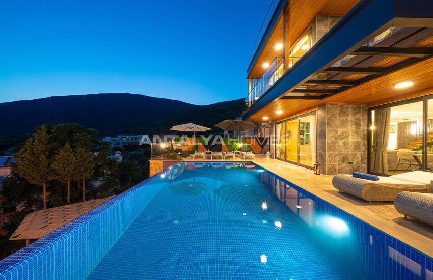 Kalkan Antalya'da Havuzlu 4+1 Deniz Manzaralı Villa 6