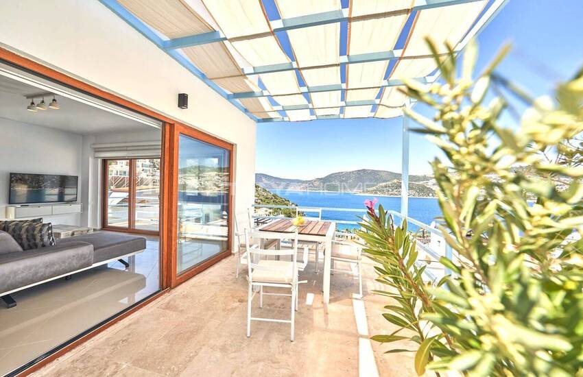 Kalkan Kışla’da Plaja Yakın Deniz Manzaralı Eşyalı Villa 3