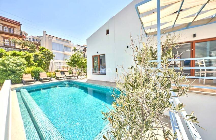 Kalkan Kışla’da Plaja Yakın Deniz Manzaralı Eşyalı Villa 4