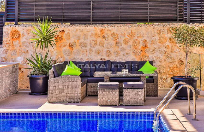 Kaş Kalkan'da Kesintisiz Deniz Manzaralı Havuzlu Villa 17