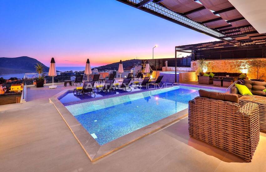 Kaş Kalkan'da Kesintisiz Deniz Manzaralı Havuzlu Villa 13