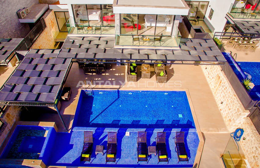 Kaş Kalkan'da Kesintisiz Deniz Manzaralı Havuzlu Villa 5
