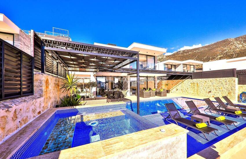 Kaş Kalkan'da Kesintisiz Deniz Manzaralı Havuzlu Villa 6