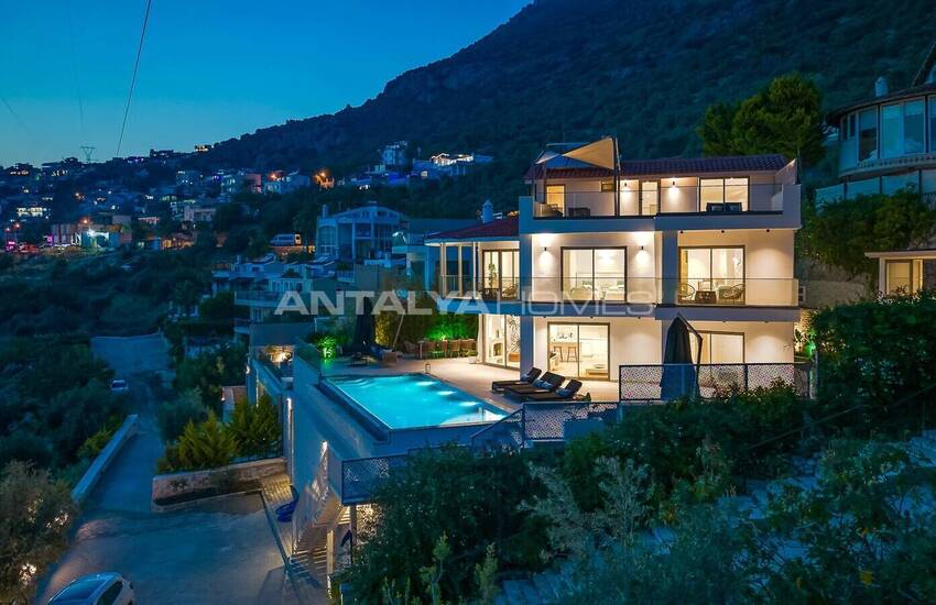 Villa Med 5 Sovrum, Pool Och Parkeringsplats I Kalkan Antalya 3
