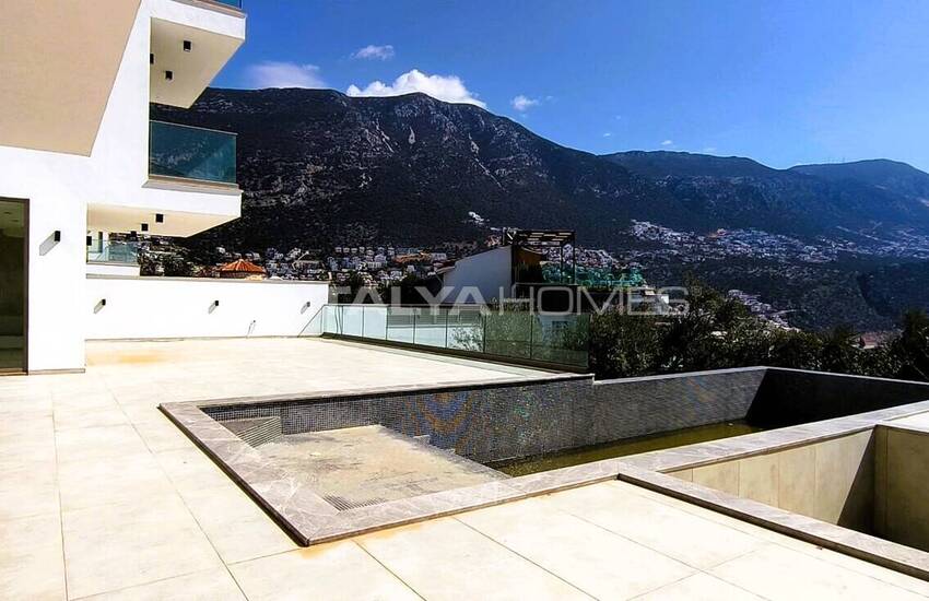 Sea View 5-bedroom Villa with Extensive Amenities in Kalkan 2
