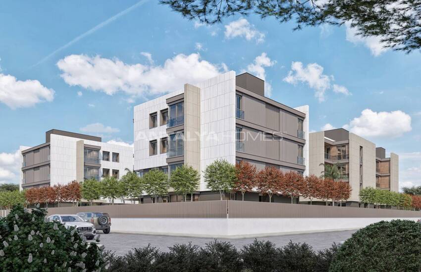 Flats in a Secure Complex with Pools in Antalya Uncalı 4