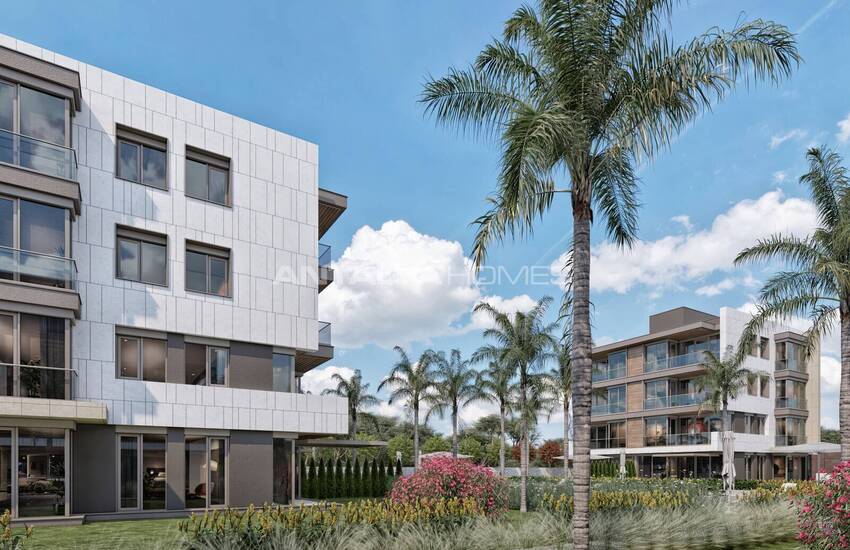 Flats in a Secure Complex with Pools in Antalya Uncalı 5