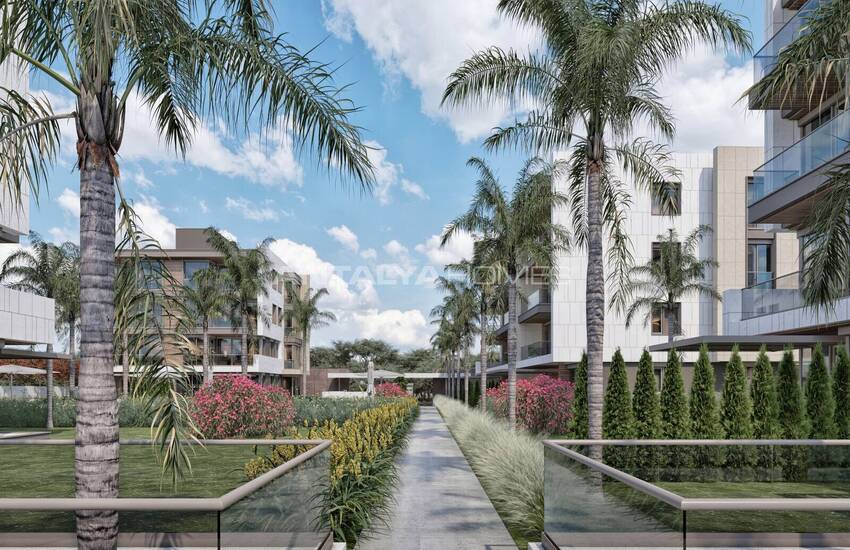 Flats in a Secure Complex with Pools in Antalya Uncalı 1