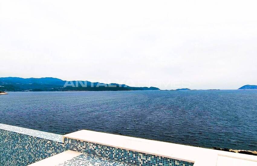 Antalya Kaş'ta Satılık Denize Sıfır 4+1 Villa 3