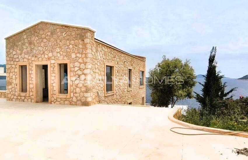 Antalya Kaş'ta Satılık Denize Sıfır 4+1 Villa 5