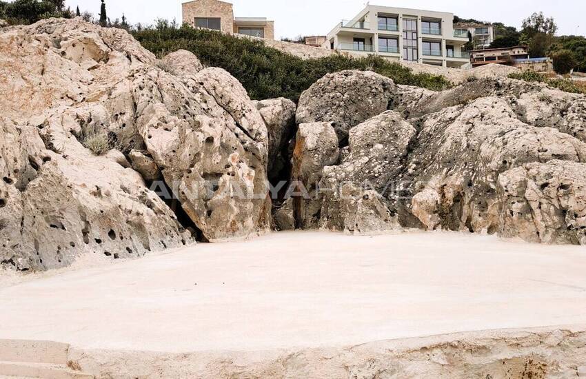 Antalya Kaş'ta Satılık Denize Sıfır 4+1 Villa 7