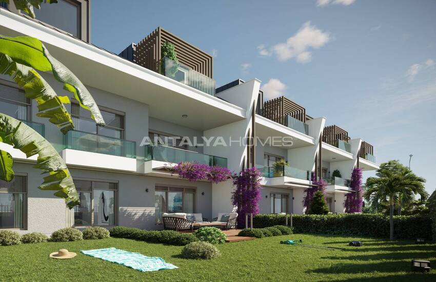 Flats in a Complex with Rich Amenities in Antalya Lara 1