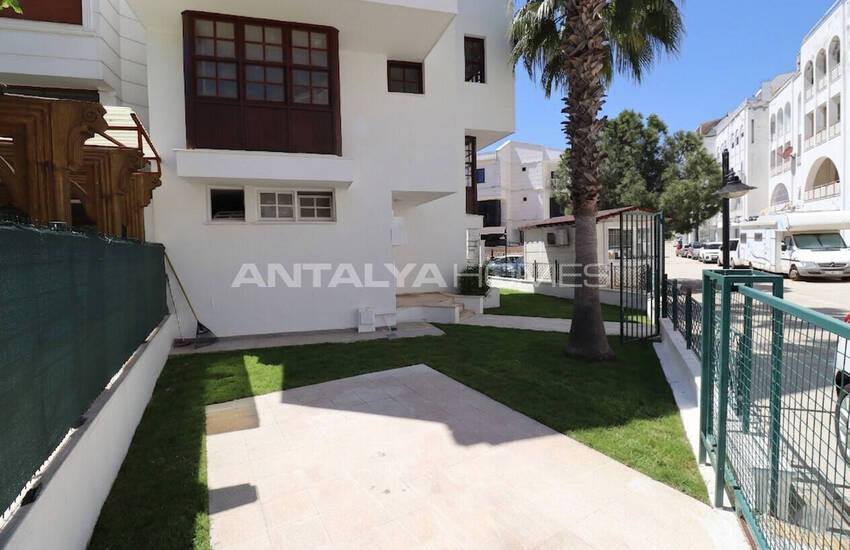 Villa with Garden and Shared Pool in Antalya Lara Örnekköy 2