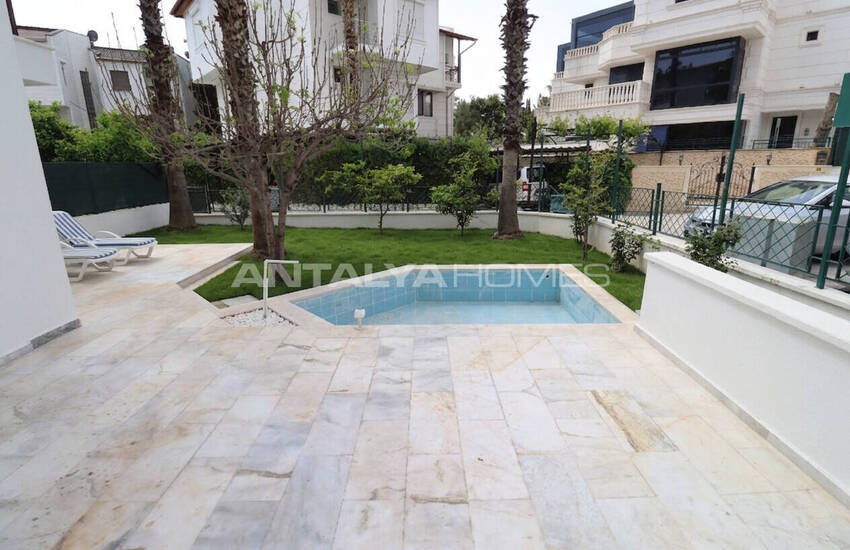 Villa with Garden and Shared Pool in Antalya Lara Örnekköy 4