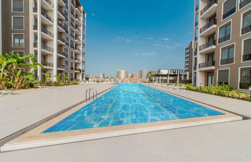 Appartementen Met Gemeenschappelijk Zwembad In Altıntaş 1