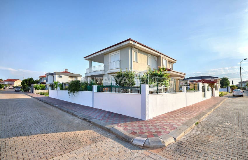 Antalya Döşemealtı'nda Özel Havuzlu Satılık 4+1 Villa 6