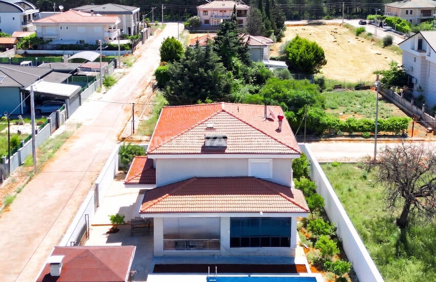 Antalya Döşemealtı'nda Özel Havuzlu Satılık 4+1 Villa 5
