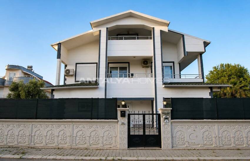 Spacious Detached Villa with a Pool in Belek Antalya 3
