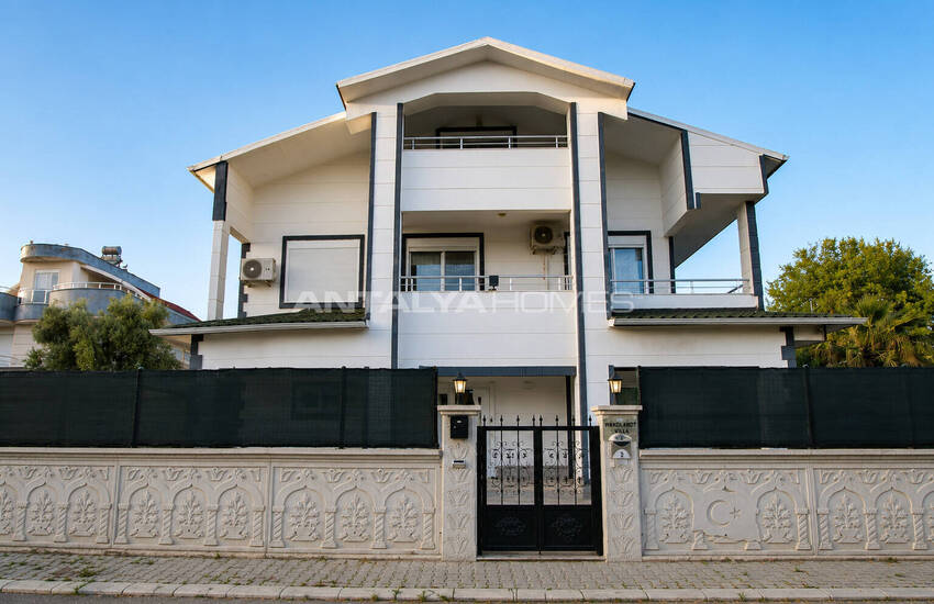 Spacious Detached Villa with a Pool in Belek Antalya 1
