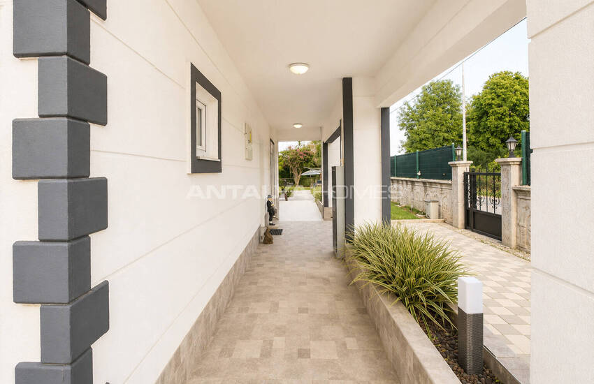 Spacious Detached Villa with a Pool in Belek Antalya 9